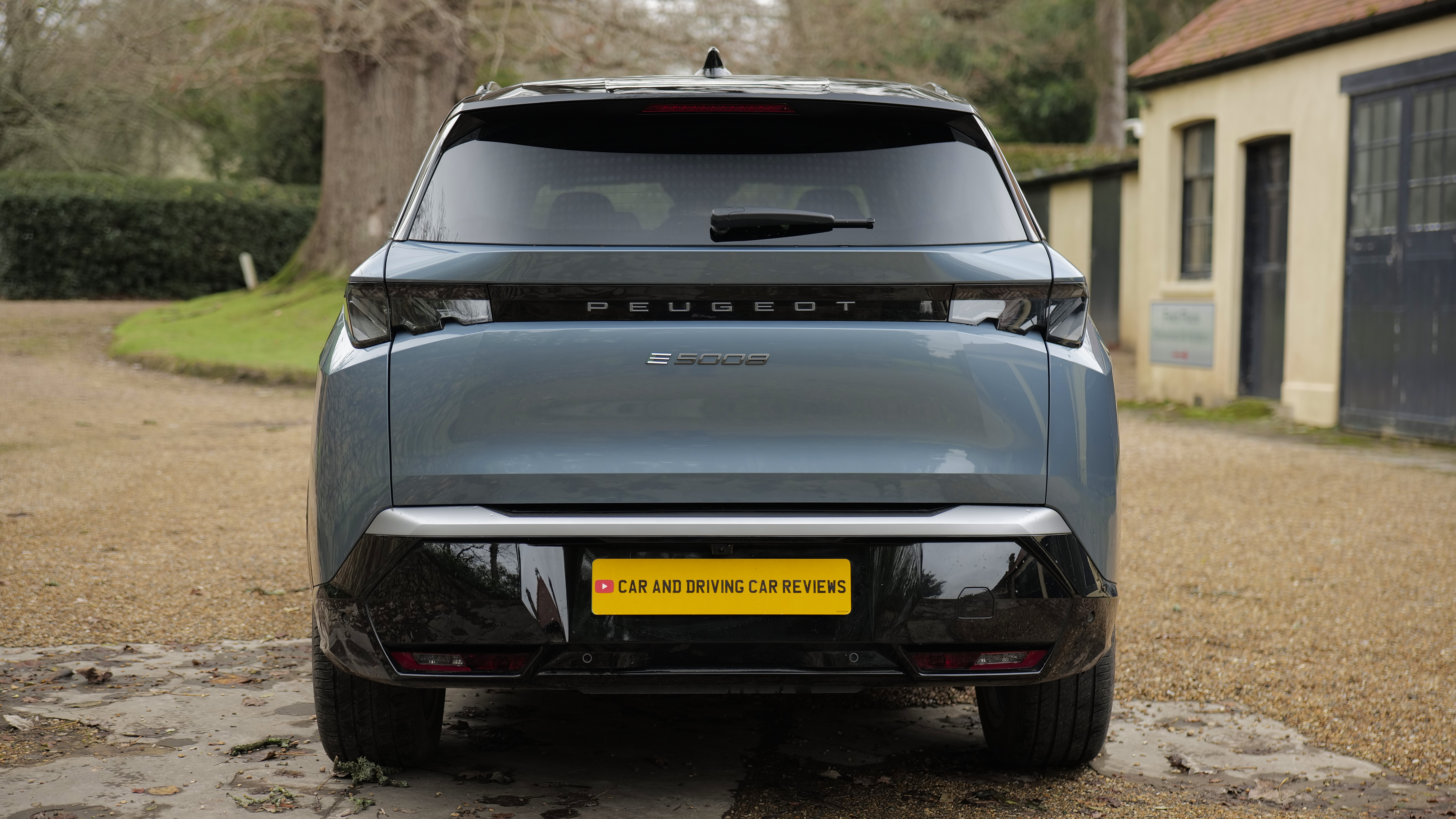 PEUGEOT E-5008 ELECTRIC ESTATE 157kW Allure Premium 73kWh 5dr Auto